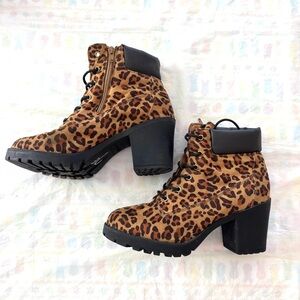 Zigi Soho Leopard Print Lace-Up Combat Boots SZ 9.5. Worn but good shape